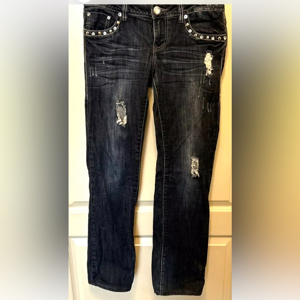 La Idol Distressed Women's Jeans Size 7 Beaded